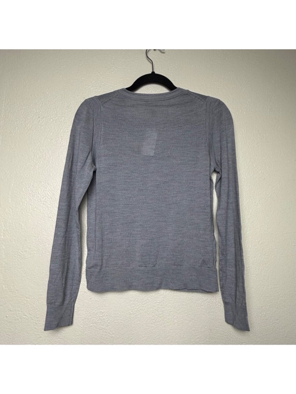 NWT Banana Republic 100% Merino Wool Gray Button Down Cardigan Sweater Sz S - Picture 4 of 7